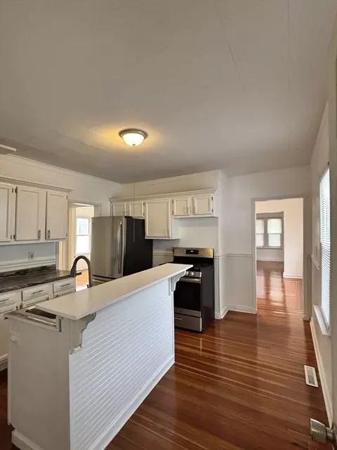 61-63 Eloise St, Springfield, MA 01105 photo 11
