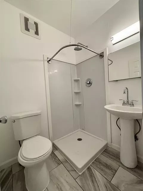 61-63 Eloise St, Springfield, MA 01105 photo 16