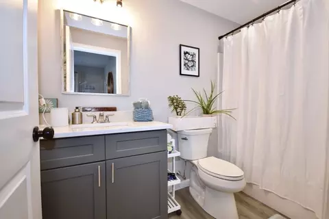 Bath - 550 Spring St #2, Fall River, MA 02721 photo 2 of 2