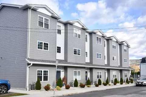 550 Spring St #2, Fall River, MA 02721