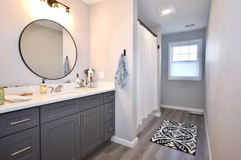 Bath - 550 Spring St #2, Fall River, MA 02721 photo 1 of 2