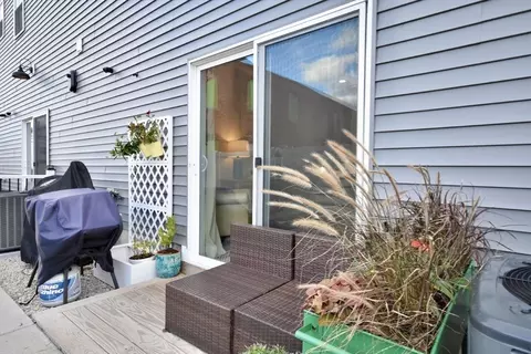 Exterior - 550 Spring St #2, Fall River, MA 02721 photo 3 of 3