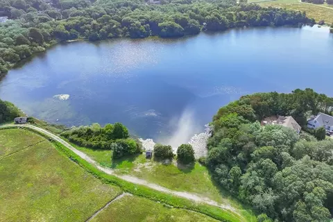 68 Krikor Dr, Falmouth, MA 02556