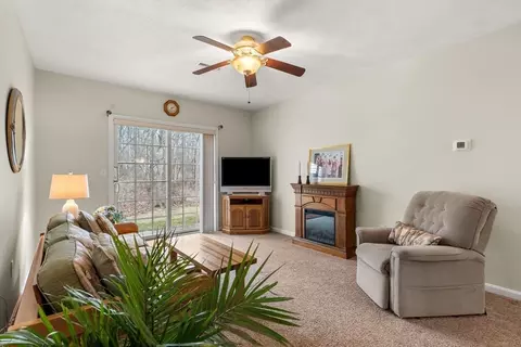 Living - 237 Salem St #2, Reading, MA 01867 photo 2 of 4