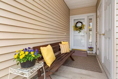 Exterior - 237 Salem St #2, Reading, MA 01867 photo 3 of 8