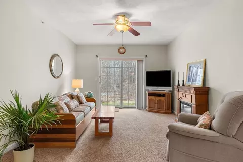Living - 237 Salem St #2, Reading, MA 01867 photo 1 of 4