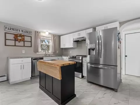 Kitchen - 11 Crystal, Webster, MA 01570 photo 2 of 4