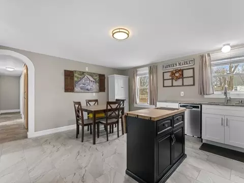 Kitchen - 11 Crystal, Webster, MA 01570 photo 1 of 4