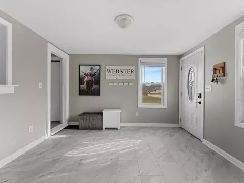 Entry Way - 11 Crystal, Webster, MA 01570 photo 1 of 1
