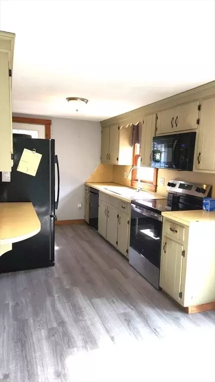 113 Scituate Rd, Mashpee, MA 02649 photo 3