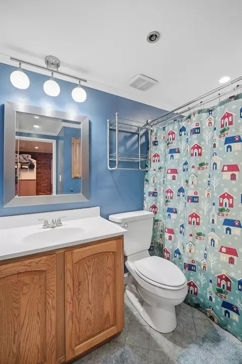 Bath - 235 State St #111, Springfield, MA 01103 photo 2 of 2