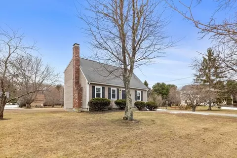 5 Kate Dr, Franklin, MA 02038