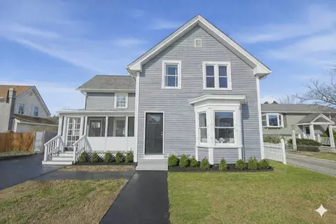 84 E Main, Ayer, MA 01432