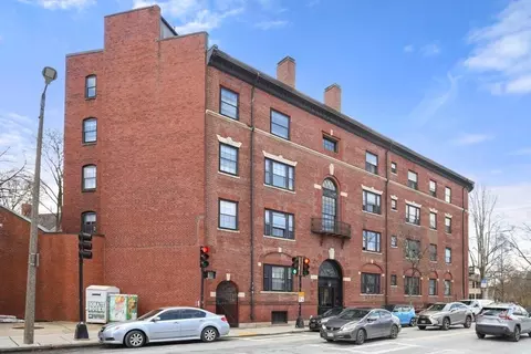 754 Centre St #9, Boston, MA 02130