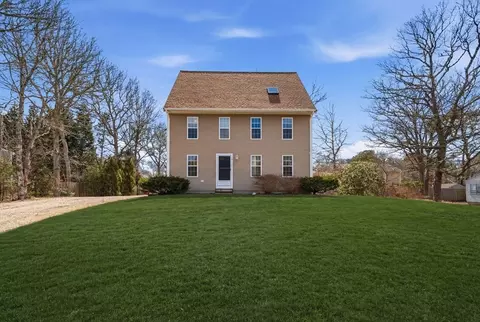 5 Peregrine Ln, Yarmouth, MA 02664
