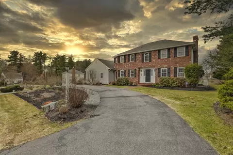 110 Quail Run Rd, North Andover, MA 01845
