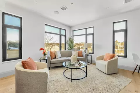 34 Oak St #104, Hyde Park, MA 02136