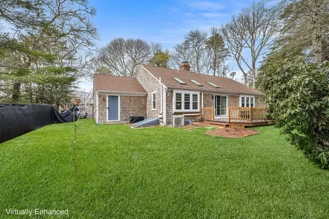 Exterior - 175 Old Post Rd, Centerville, MA 02632 photo 4 of 5