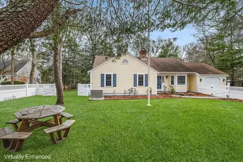 Exterior - 175 Old Post Rd, Centerville, MA 02632 photo 3 of 5