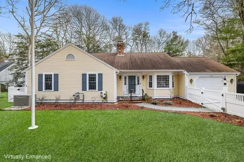 175 Old Post Rd, Centerville, MA 02632
