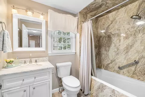Bath - 175 Old Post Rd, Centerville, MA 02632 photo 3 of 3