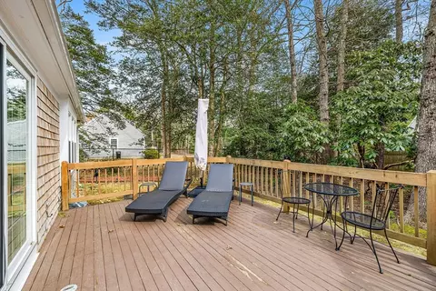 Exterior - 175 Old Post Rd, Centerville, MA 02632 photo 2 of 5