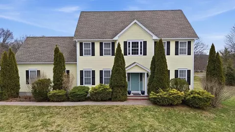 44 Wood Ln, Acton, MA 01720