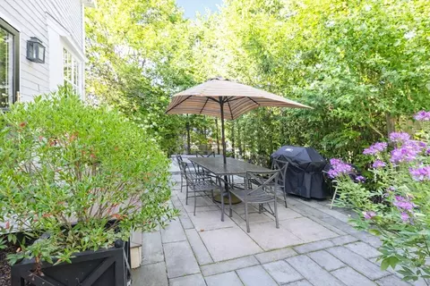 Exterior - 12 Lafayette Ave, Hingham, MA 02043 photo 3 of 7