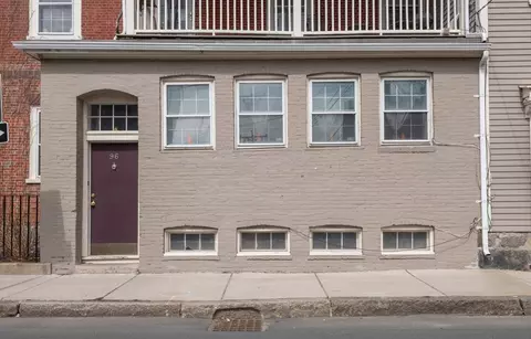 96 Derby St #1, Salem, MA 01970
