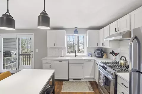 Kitchen - 9 Deer Path #5, Maynard, MA 01754 photo 4 of 4