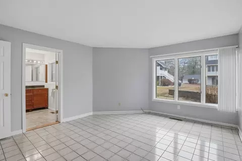 Living - 210 Beacon Park #210, Webster, MA 01570 photo 5 of 6