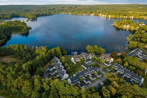 210 Beacon Park #210, Webster, MA 01570