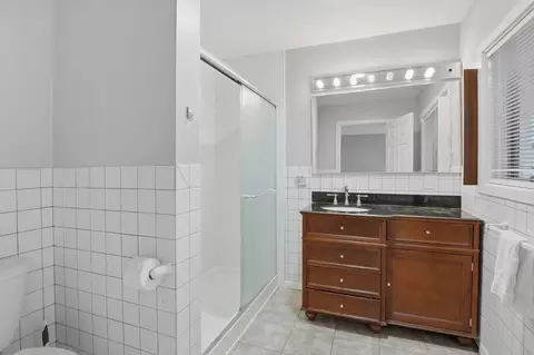 Bath - 210 Beacon Park #210, Webster, MA 01570 photo 1 of 2