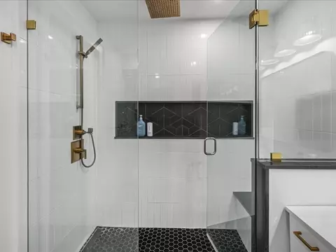 Bath - 760 E Broadway #U:2, Boston, MA 02127 photo 6 of 7