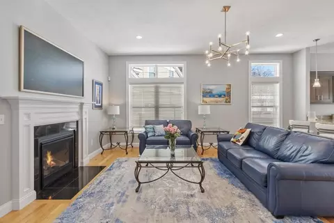 2 Boardwalk Dr #2, Andover, MA 01810