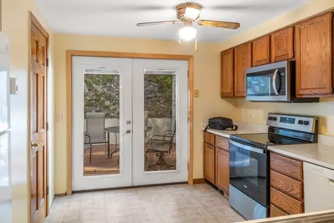 Kitchen - 29 Chilmark St # -A, Worcester, MA 01604 photo 1 of 2