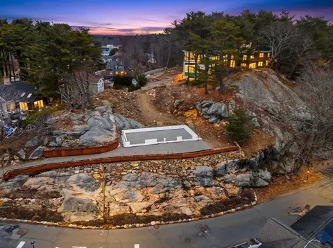 1 Sea St, Manchester, MA 01944