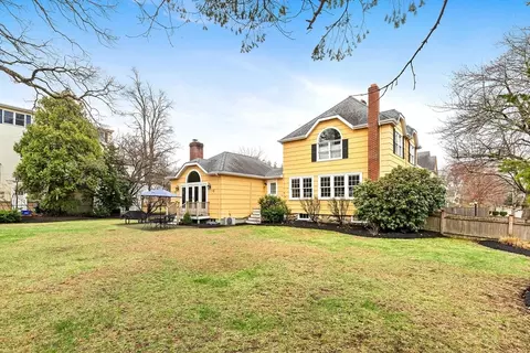 6 Freemont St, Lexington, MA 02421