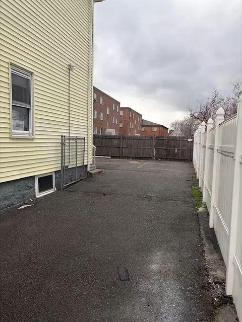28 Vernal St, Everett, MA 02149 photo 2