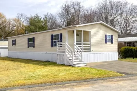 556 Central St #141, Leominster, MA 01453