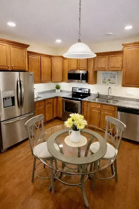 7 Augustus Ct #1013, Reading, MA 01867 photo 3