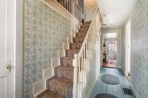 Entry Way - 17 N Main St, Upton, MA 01568 photo 1 of 2