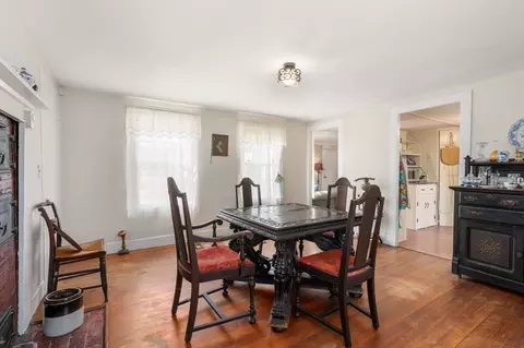 Dining - 17 N Main St, Upton, MA 01568 photo 1 of 1