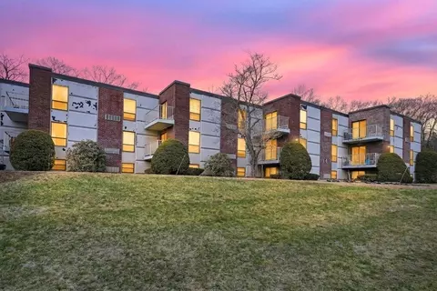 152 Turner Rd #3, Holliston, MA 01746