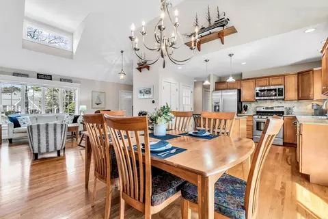 219 Pheasant Hill Cir, Cotuit, MA 02635 photo 8