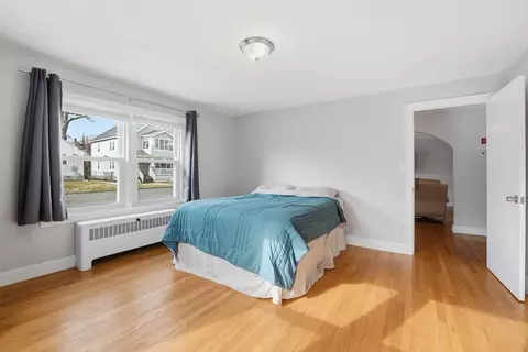 38 White St, Chicopee, MA 01013 photo 16