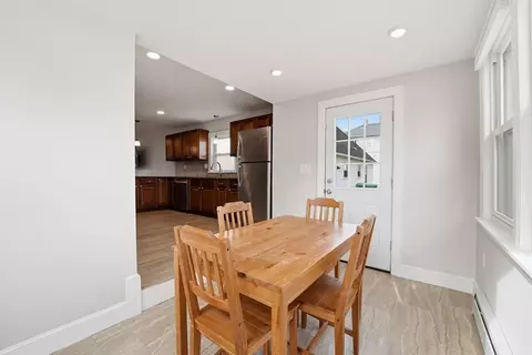 38 White St, Chicopee, MA 01013 photo 10
