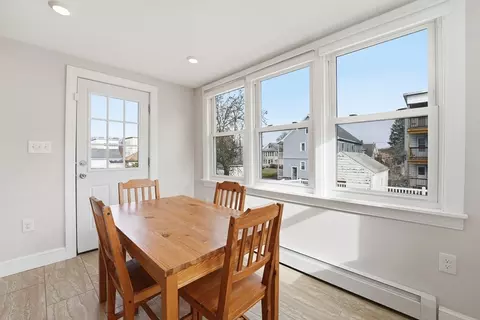 38 White St, Chicopee, MA 01013 photo 12