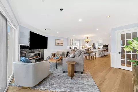 Living - 2 Denmark Ln #2, Needham, MA 02492 photo 2 of 2