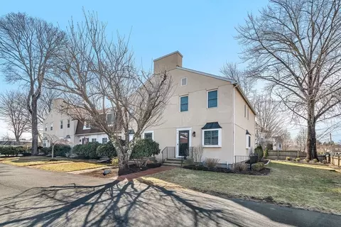 Exterior - 2 Denmark Ln #2, Needham, MA 02492 photo 1 of 1